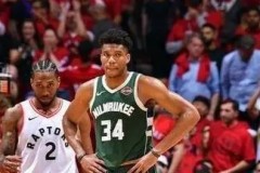 飞翼队李月汝独揽篮板，飞翼队主场力克梦想队获胜